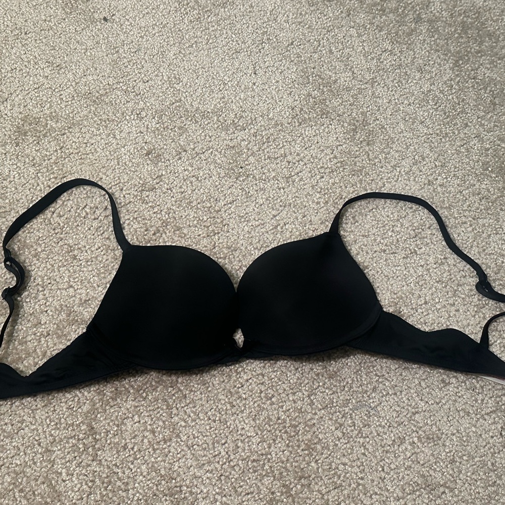 Xhilaration Black T-shirt Lightly Padded Bra (34A)